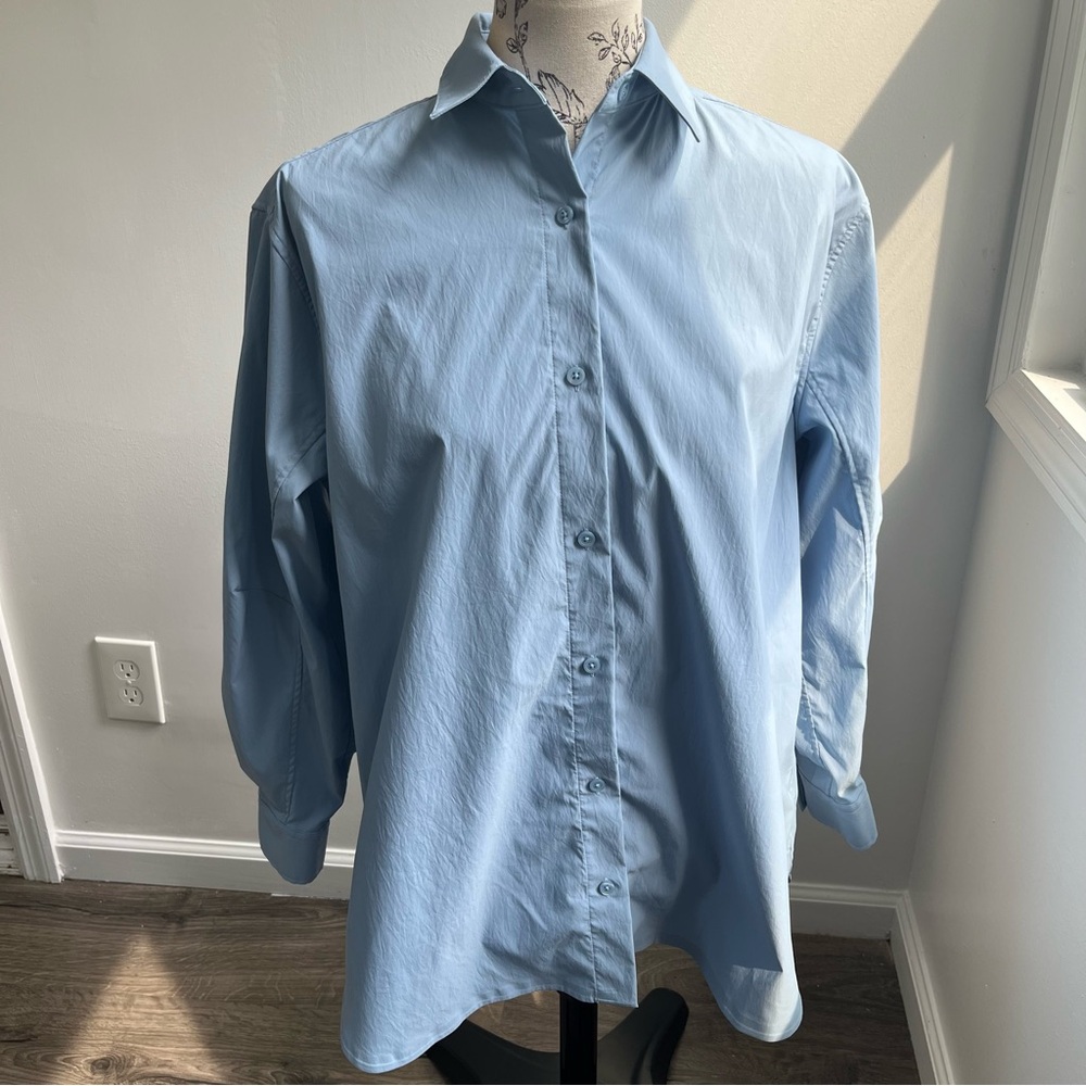 Athleta Women’s Sky Blue Button-Down Shirt Size Small S